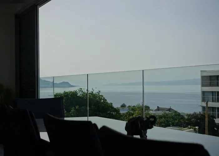 Euphoria Luxury Apartment