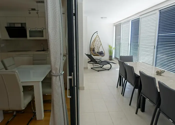 Euphoria Luxury Apartment