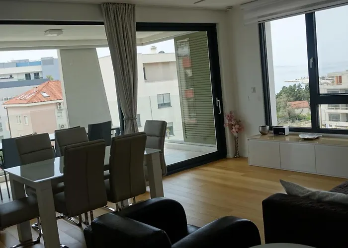 Euphoria Luxury Apartment